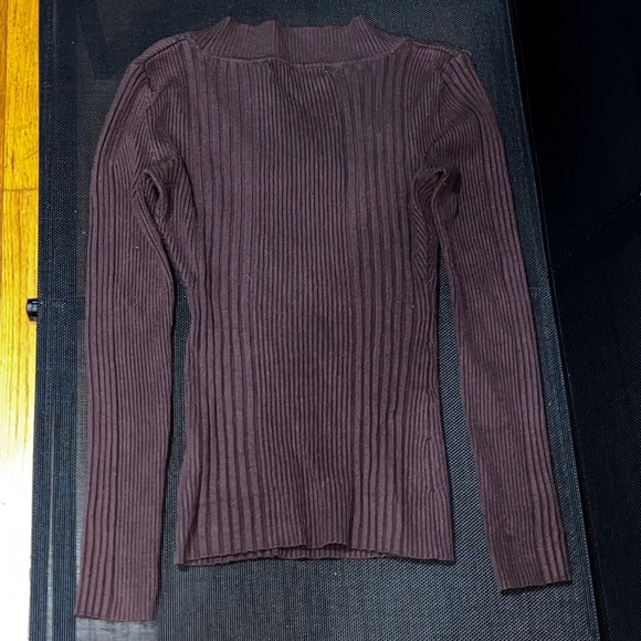 NaNa Fashion Soft V-Neck Blouse Top - Picture 4 of 4